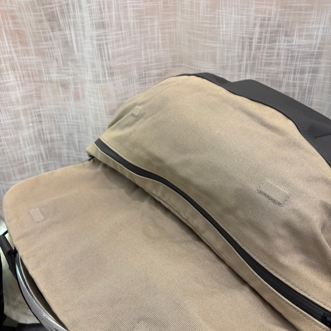 정품 라코스테 메신져 크로스백     상품이미지7