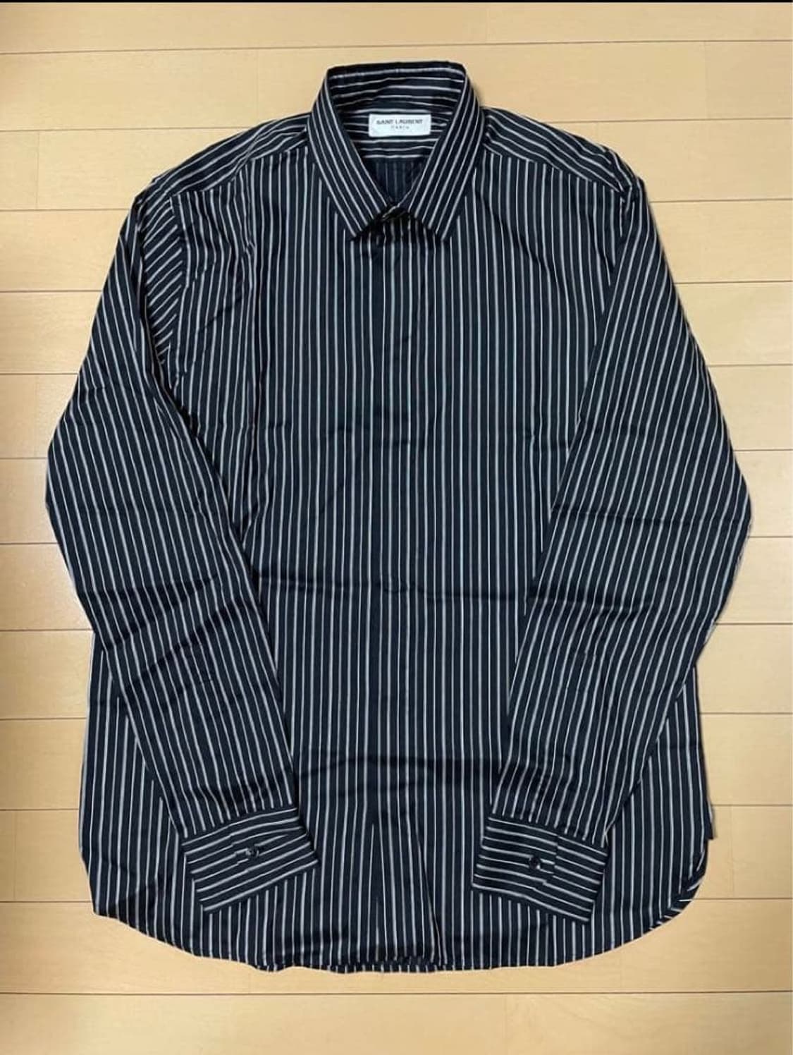 [이준호님 착용] 생로랑 22aw 실크 스트라이프 셔츠 상품이미지2