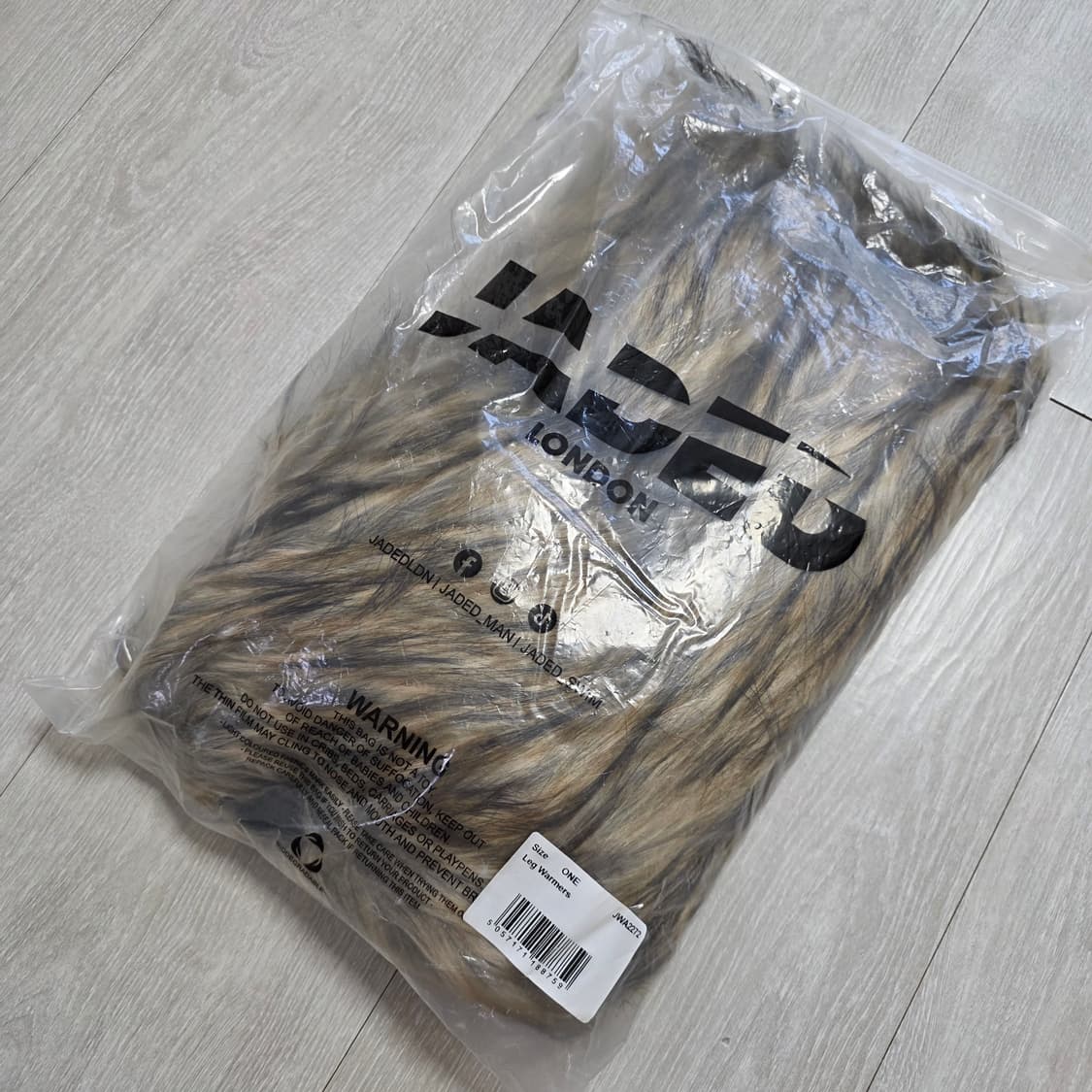 새상품) 영국브랜드🇬🇧 Jaded London 예티 퍼 레그워머 상품이미지7