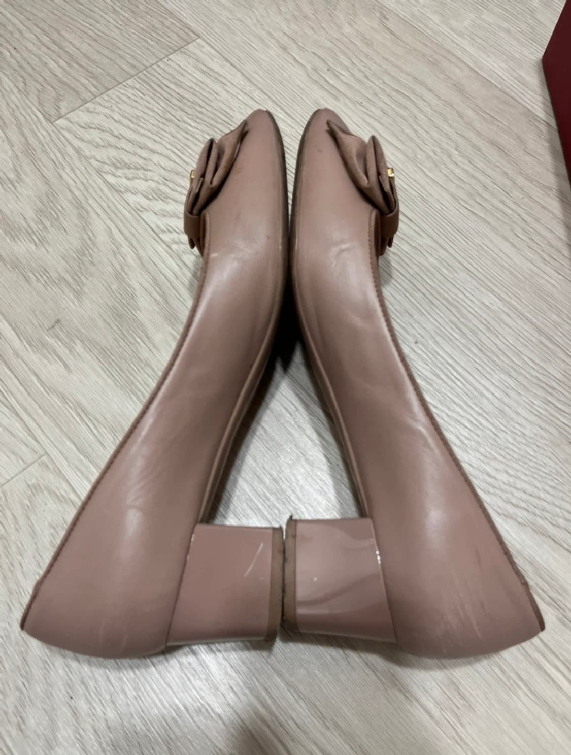 My Ferragamo 마이 페라가모 My Muse_핑크 리본 미들힐 슈 상품이미지5