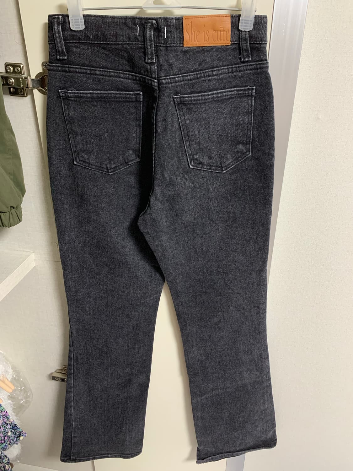 쉬이즈큐트 블랙슬릿진 2사이즈 1번착용 상품이미지4