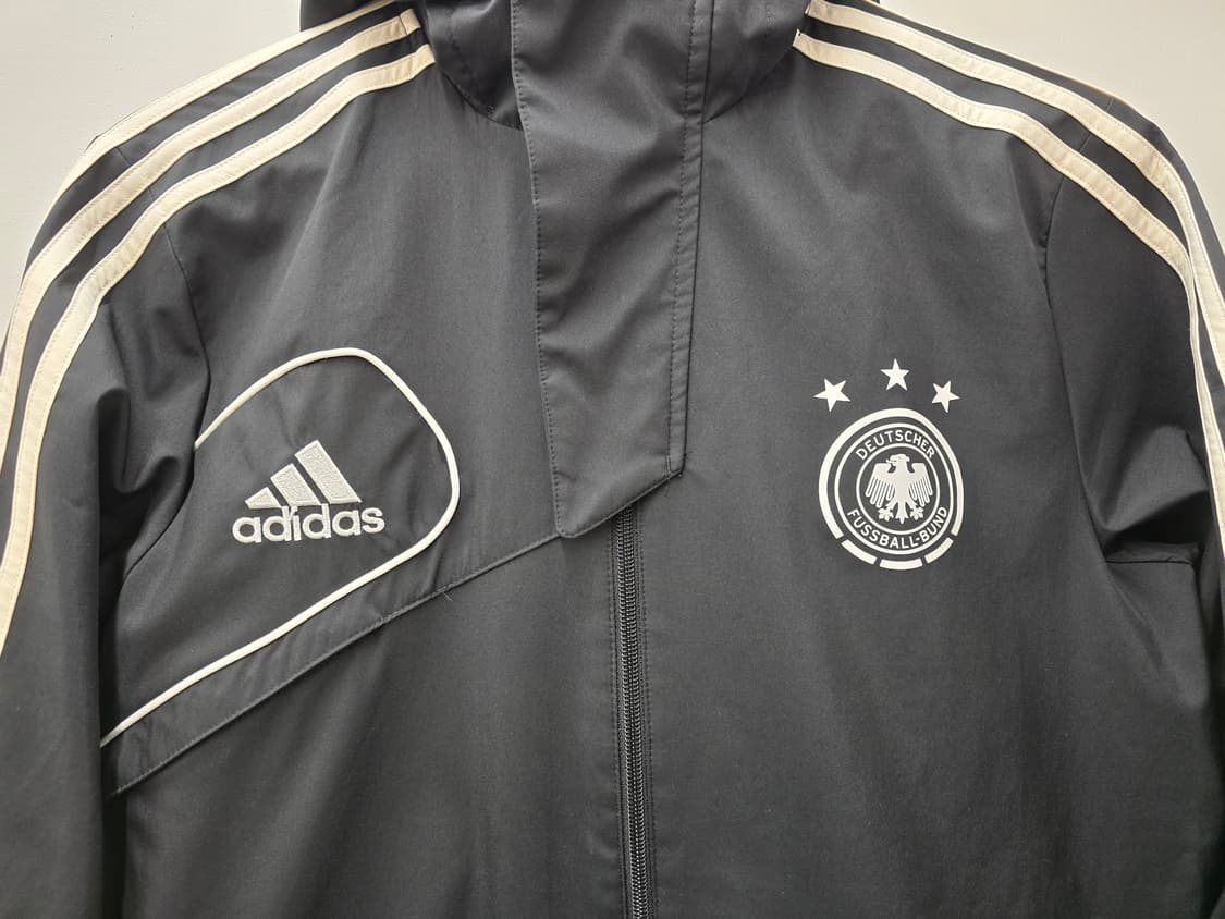 아디다스 독일 국대 트래블 바람막이 자켓.
싸이즈 100   택포 상품이미지3