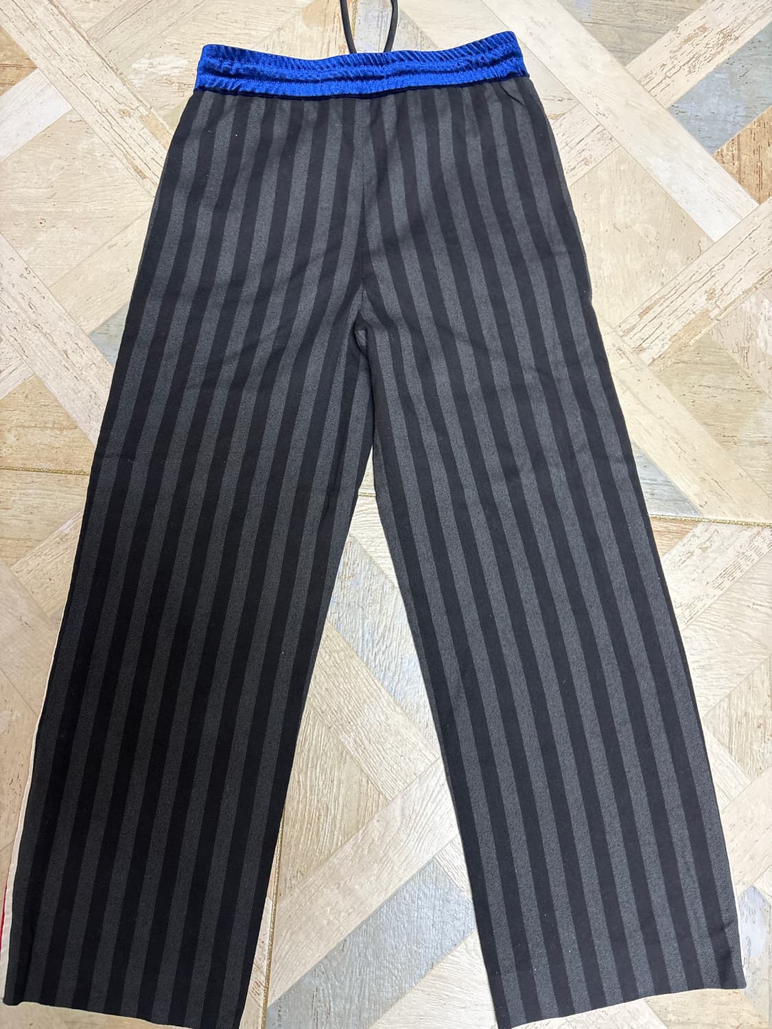 정품/] 럭키슈에뜨 벨벳 배색 스트라이프 와이드 팬츠 (36) 상품이미지5