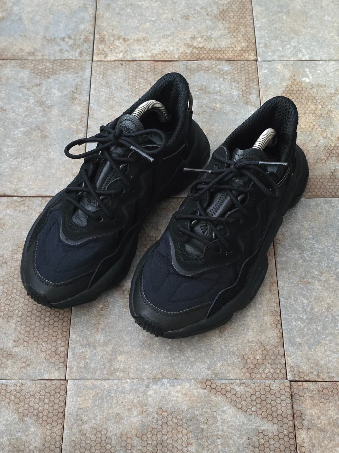 (225)아디다스 오즈위고 트리플 블랙  상품이미지1