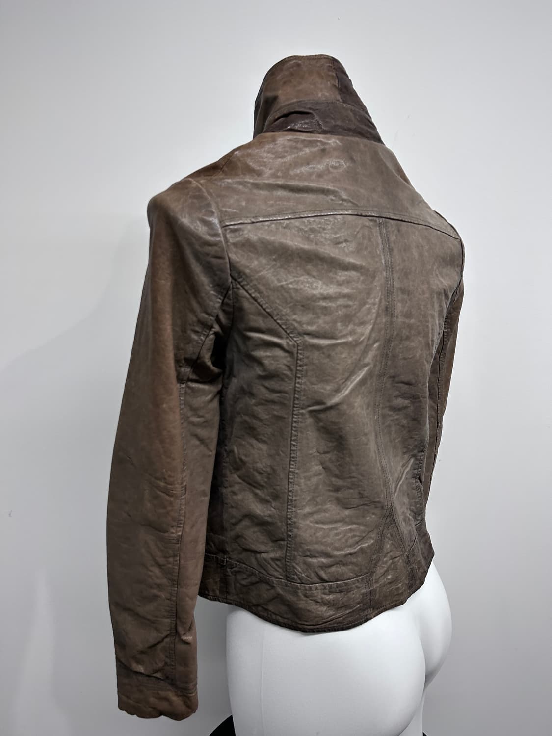 코데즈컴바인 램스킨 비대칭 더블 클로징 자켓 상품이미지7