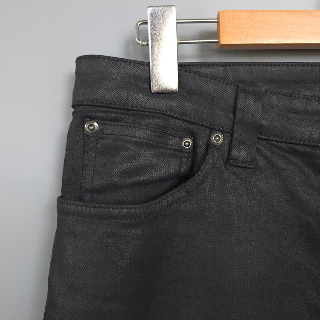 누디진 Nudie Jeans 스크니 블랙 코팅 데님팬츠 33 상품이미지3