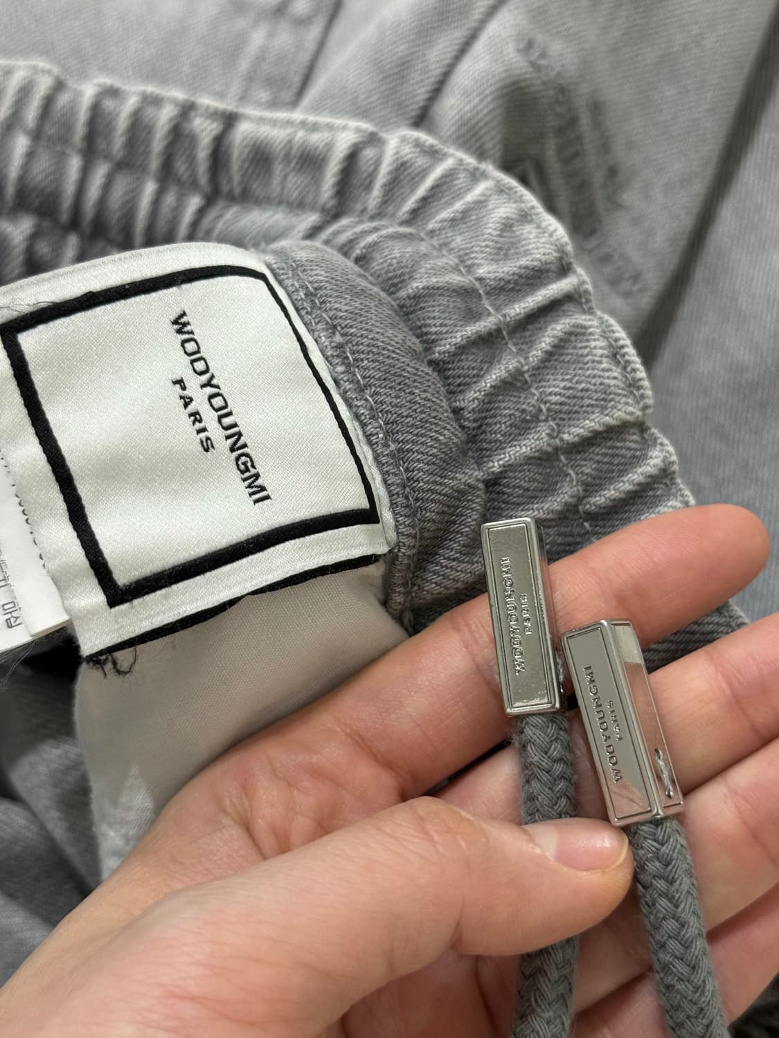 [50] 우영미 24ss 원턱 밴딩 그레이 데님팬츠 상품이미지7