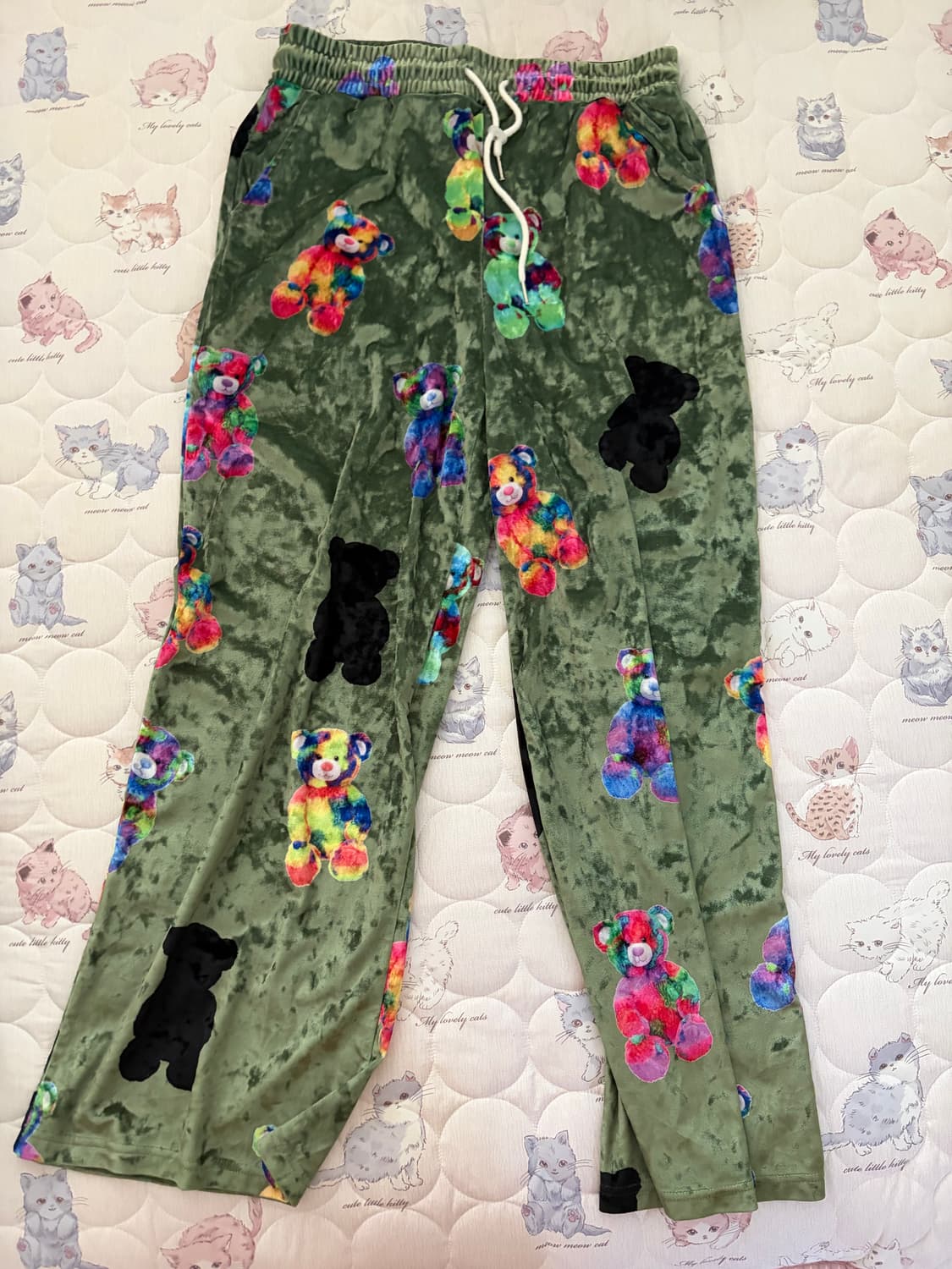 유쓰배쓰 벨루어 그래픽 팬츠 그린 상품이미지1