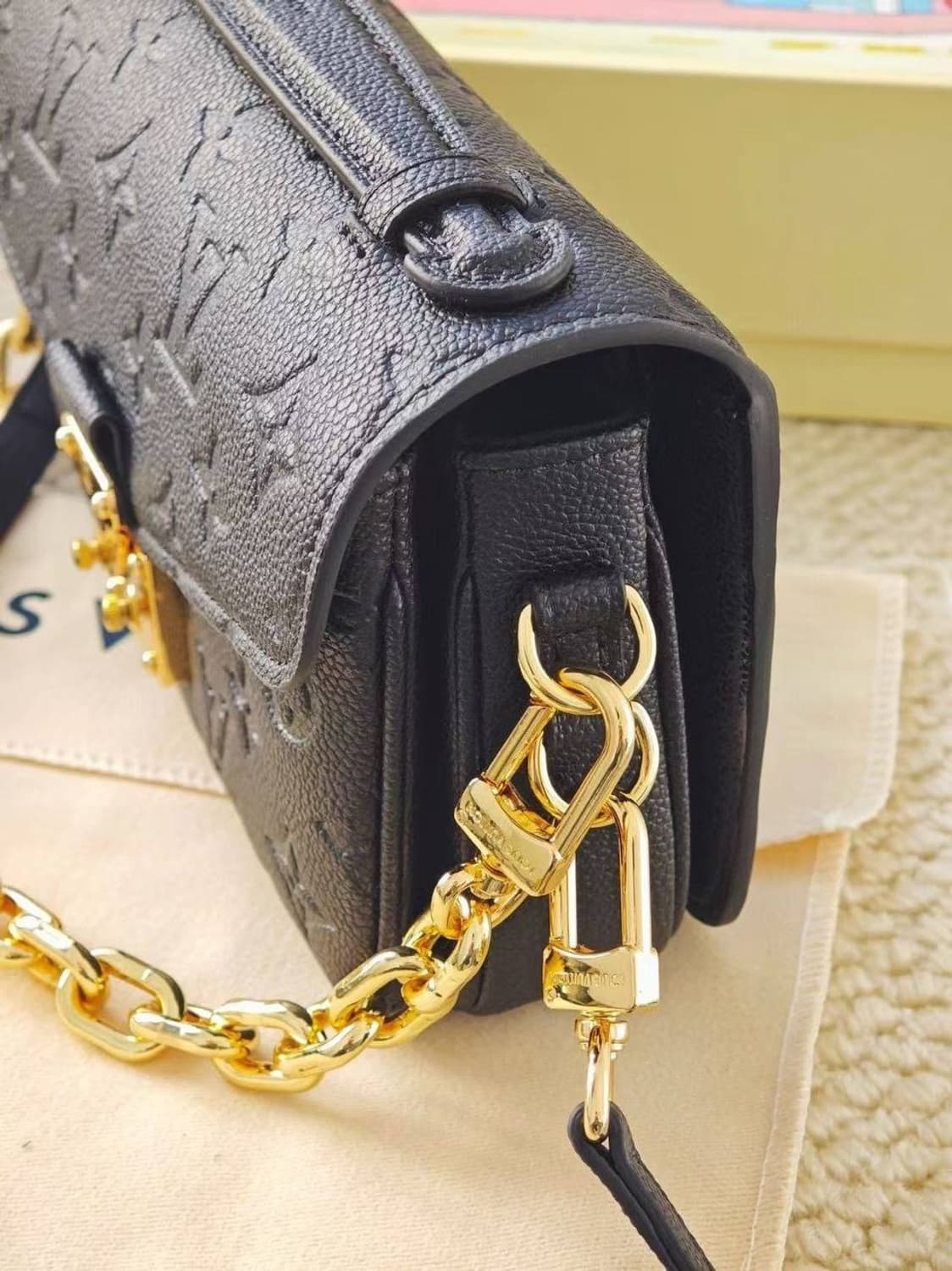 루이비통(Louis Vuitton) 포쉐트 메티스 이스트 웨스트 백 상품이미지6