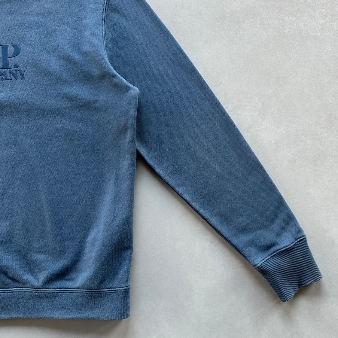 [M]씨피컴퍼니 C.P. COMPANY 로고 맨투맨 상품이미지6