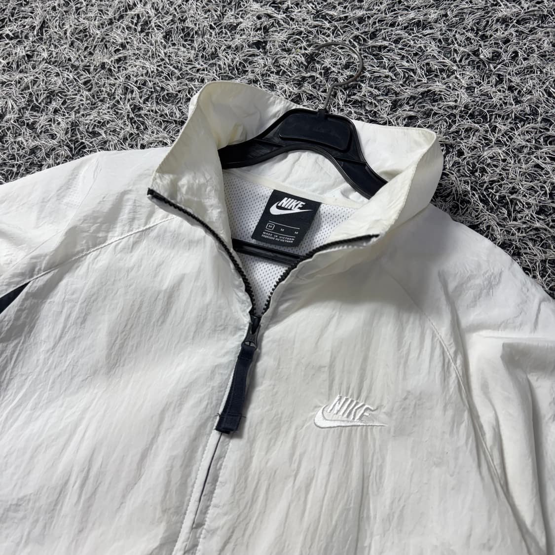 나이키 퓨츄라로고 빅스우시 바람막이 상품이미지2
