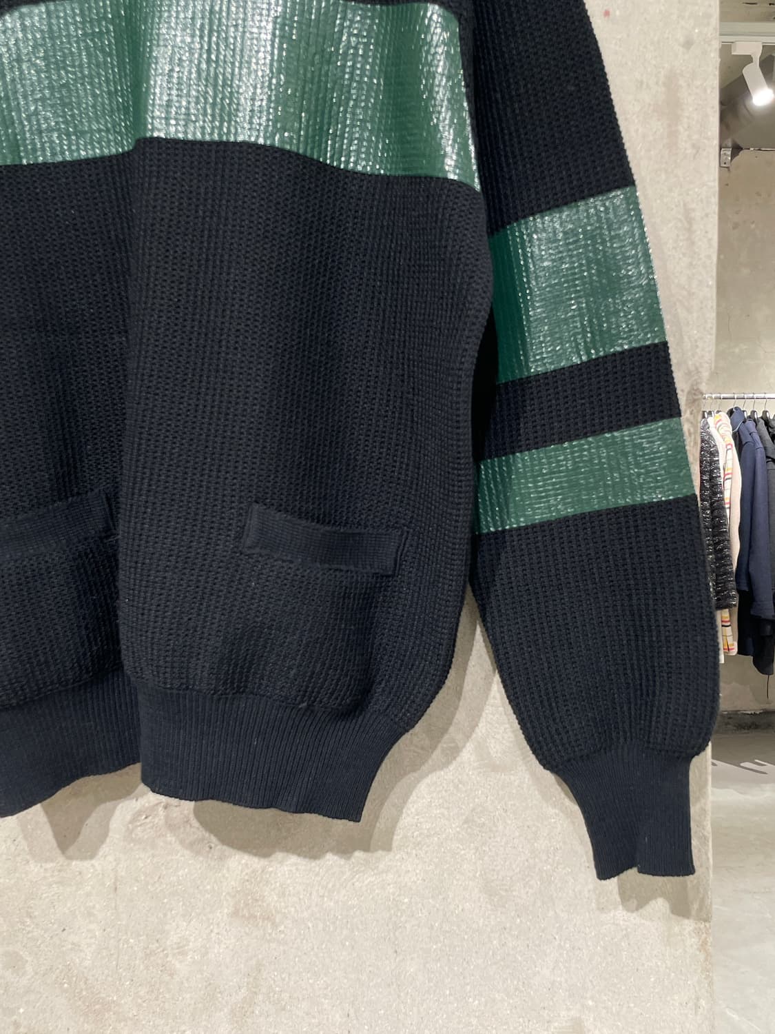 토가 비릴리스 블랙 아세테이트 그린 패널 와플 니트 상품이미지5