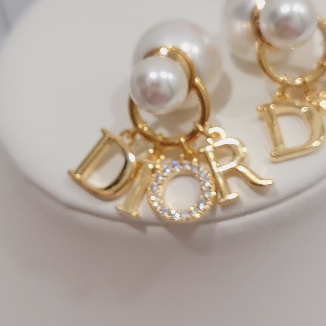 디올 진주로고귀걸이 업사이클링 상품이미지3