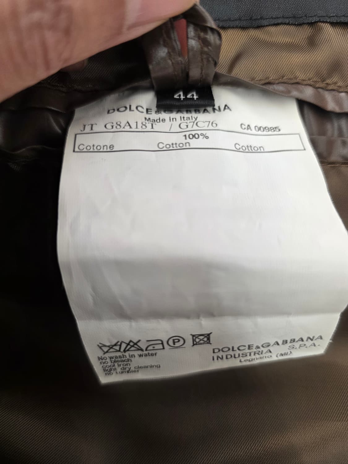 돌체앤가바나 남녀 멀티포켓지퍼 패딩자켓.
싸이즈  95 상품이미지7