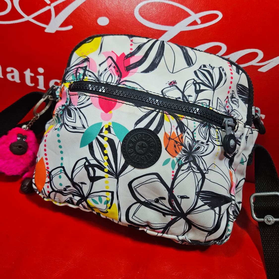 키플링 멀티컬러 핑크 릴라고 크로스백 상품이미지2