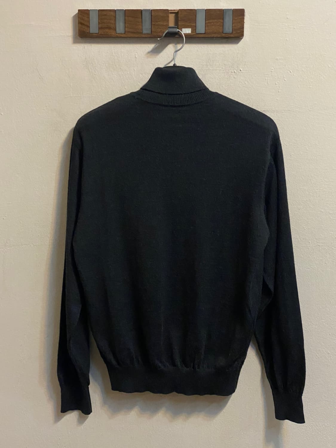 입생로랑 블랙 터틀넥 니트 상품이미지3