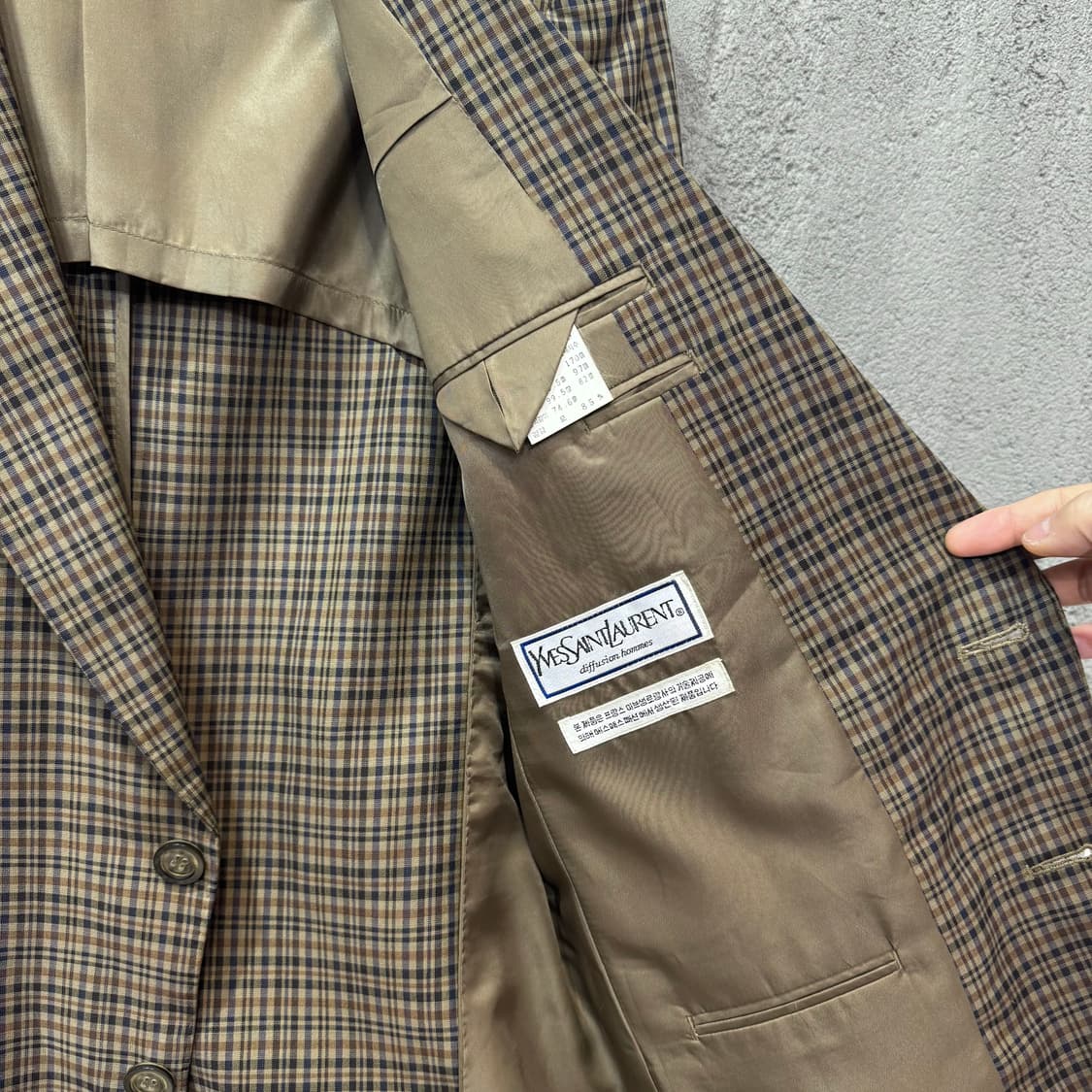 입생로랑 투버튼 체크 블레이저 자켓 (M)   상품이미지6