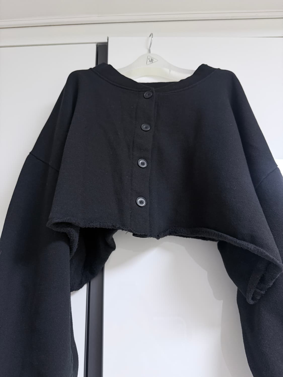 기모블랙크롭가디건 상품이미지1