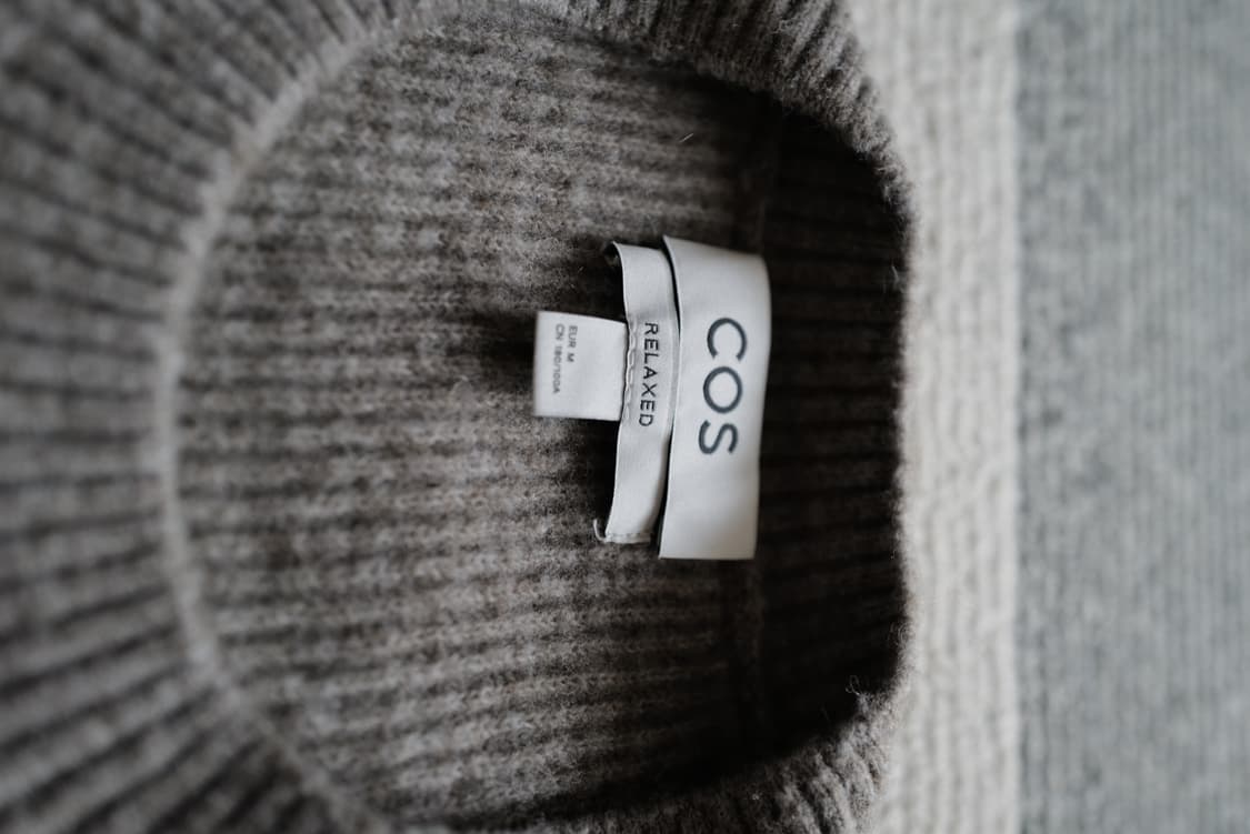 코스 cos 릭렉스드 핏 니트 상품이미지3