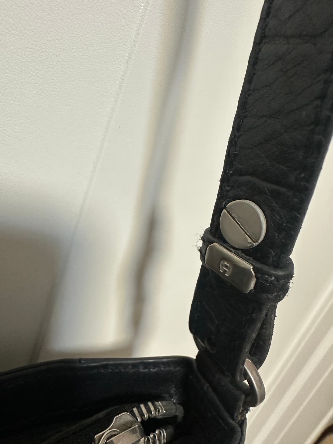 아이그너 블랙 가죽 숄더백 상품이미지7