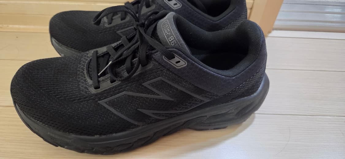 뉴발란스 860 V14 265 블랙 상품이미지4