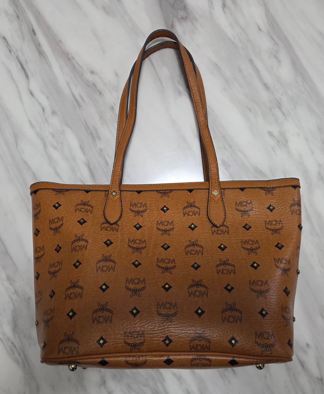 MCM 비세토스 스터드 쇼퍼백 상품이미지2