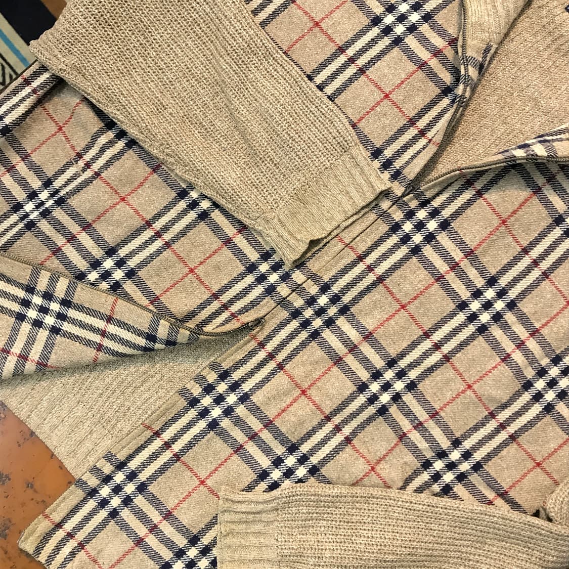 버버리 베이지 노바체크 실크 투웨이 집업 자켓 남성 105 여성 프리 상품이미지3