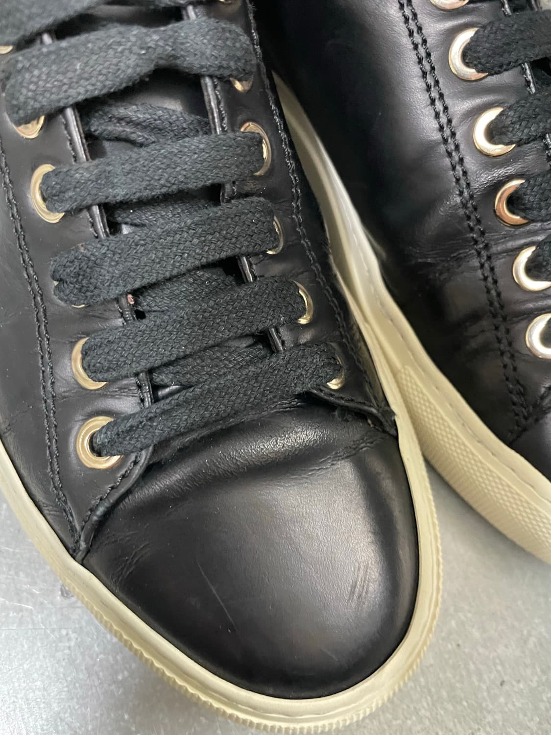 지방시 블랙 레더 스니커즈 38 상품이미지7