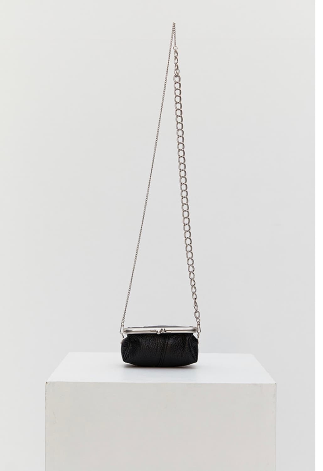 ZISOO 폴딩 프레임(블랙) 천연 소가죽 미니백 상품이미지5