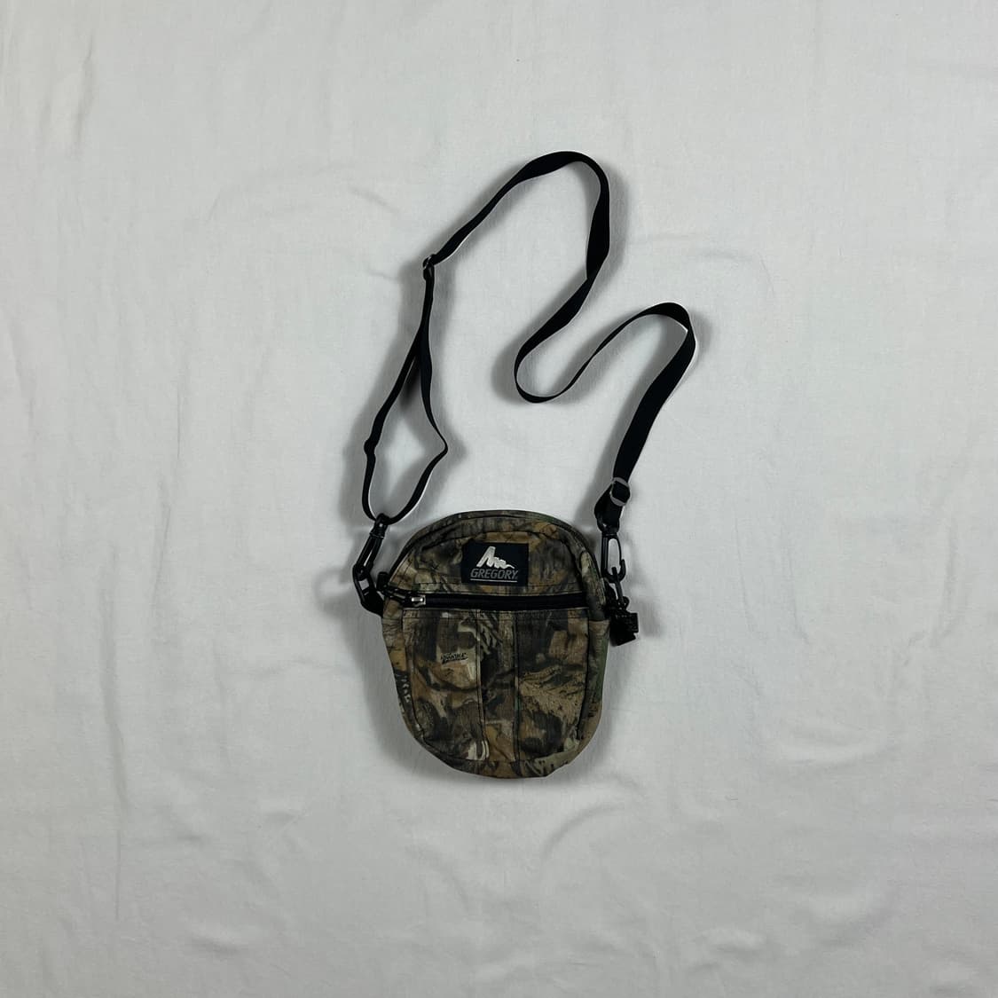 그레고리 gregory 리얼트리 카모 크로스백 가방 상품이미지1