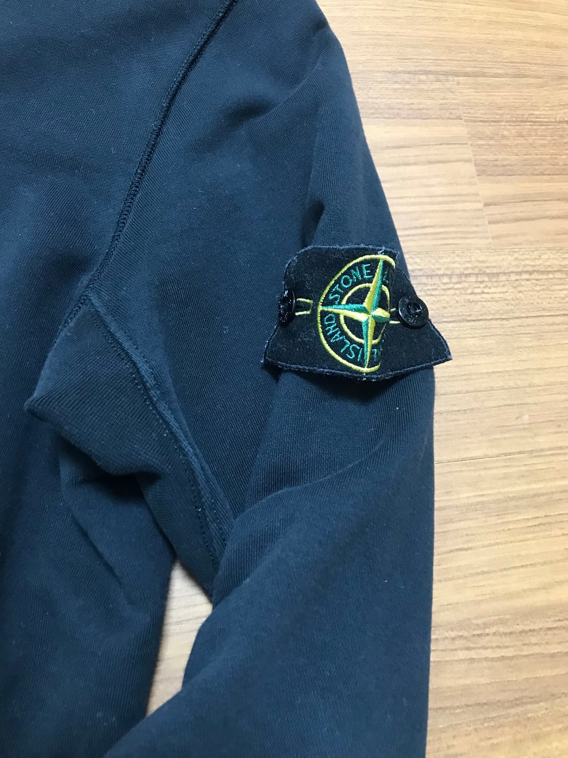 스톤 아일랜드 맨투맨 판매합니다. 상품이미지2