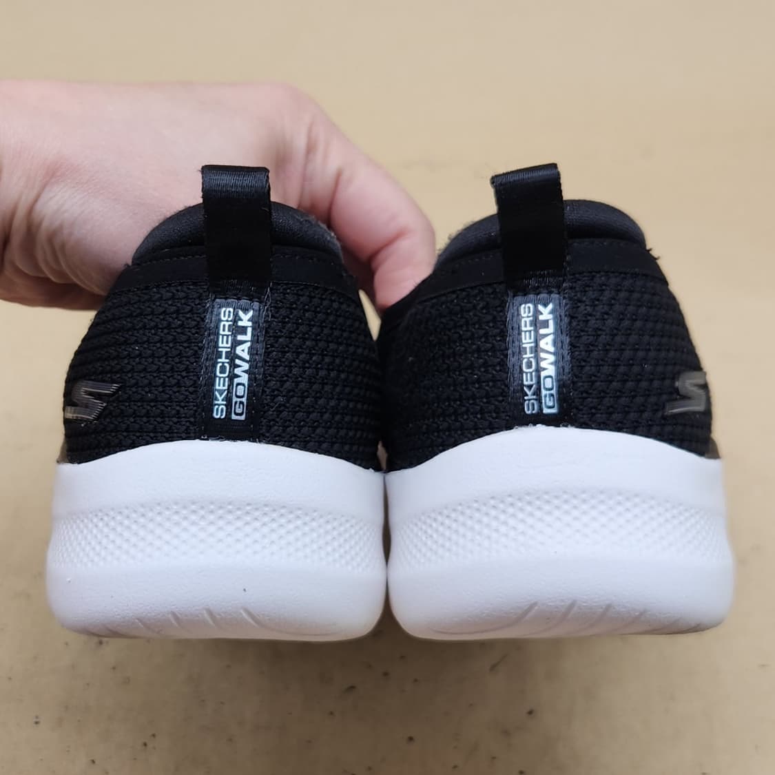 스케쳐스 고워크6 슬립온 235 상품이미지4