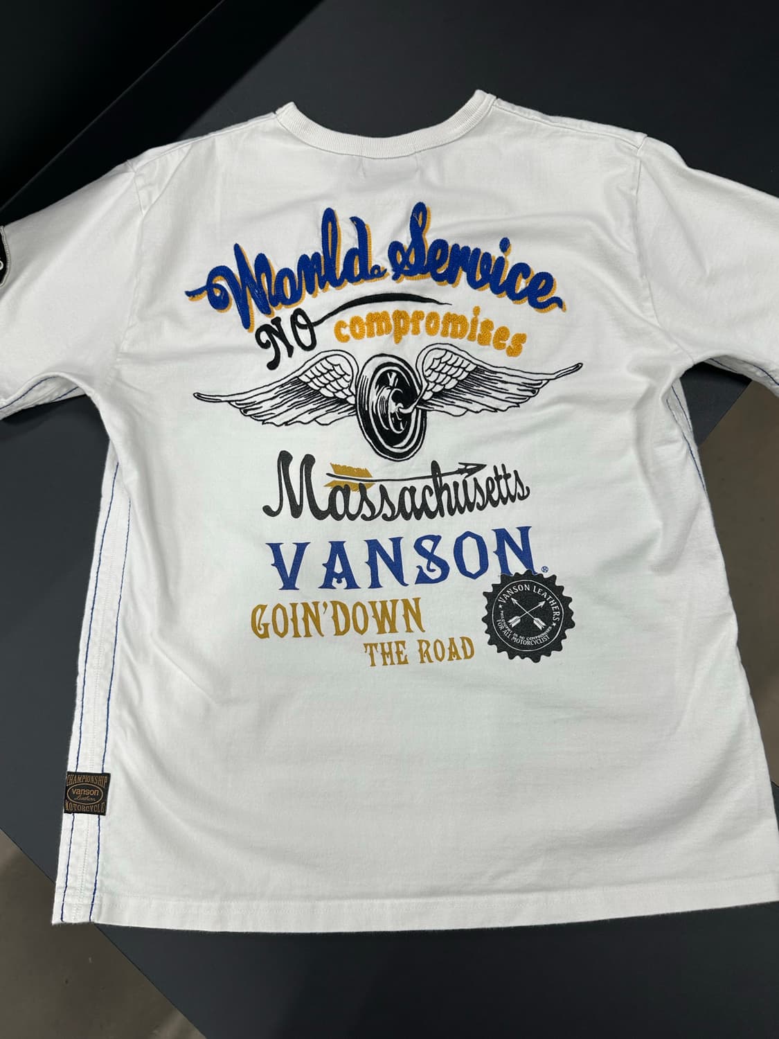 벤슨 타이어윙 백로고자수 화이트 반팔 상품이미지4