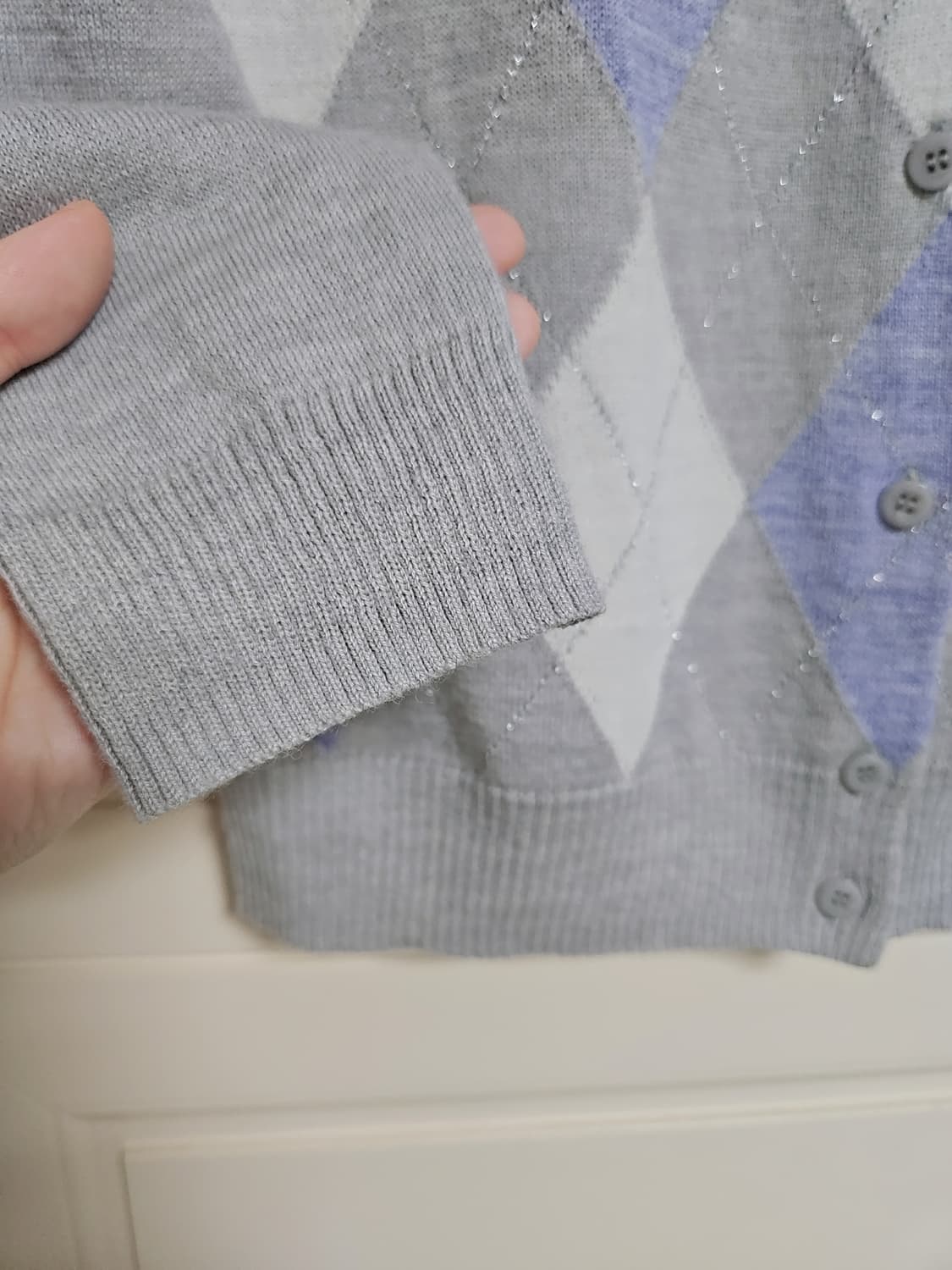 아가일 다이아몬드 패턴 라운드넥 글리터 가디건 상품이미지4