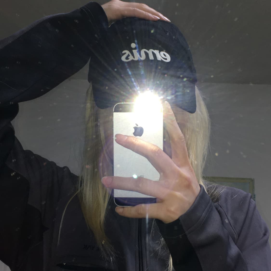 투티/0367 emis 블랙 자수 로고 모자 캡 데일리 상품이미지1