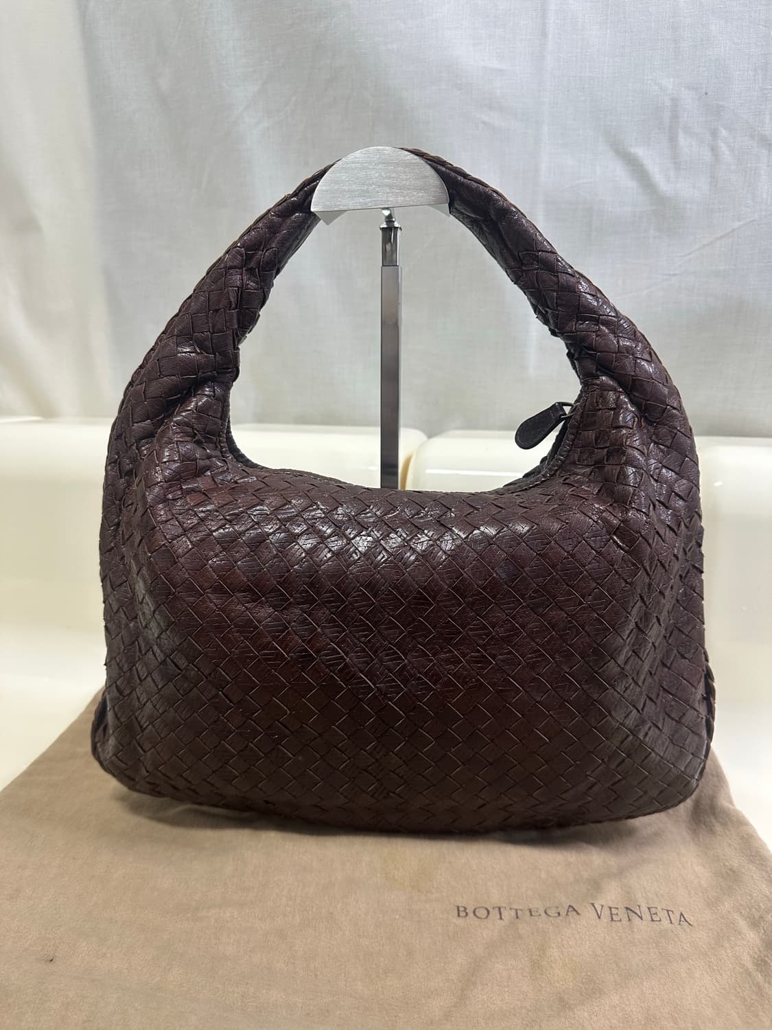 [정품] 보테가베네타 호보백 스몰 다크브라운 상품이미지5