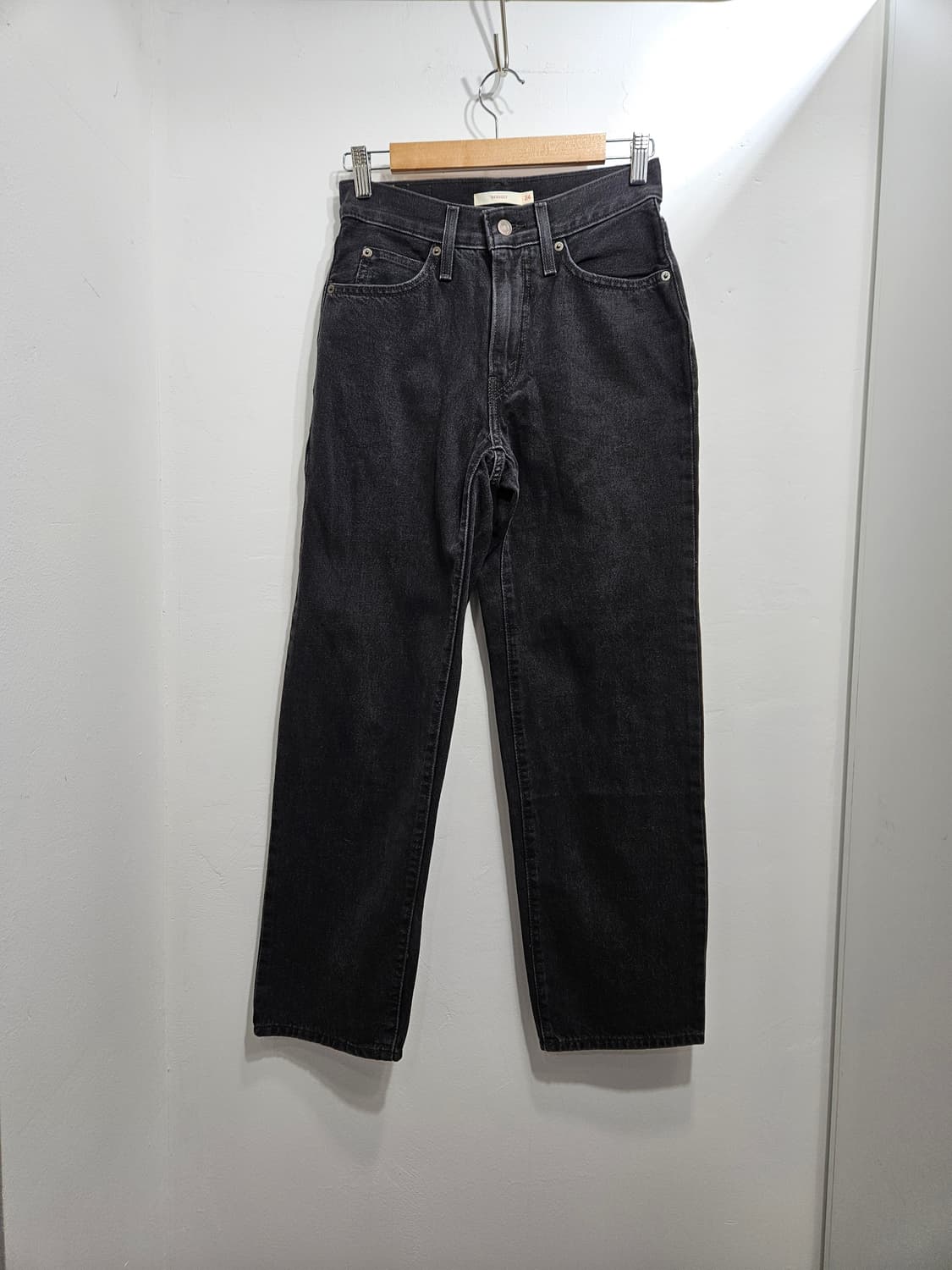리바이스 우먼 배기핏 흑청 데님팬츠24 상품이미지1