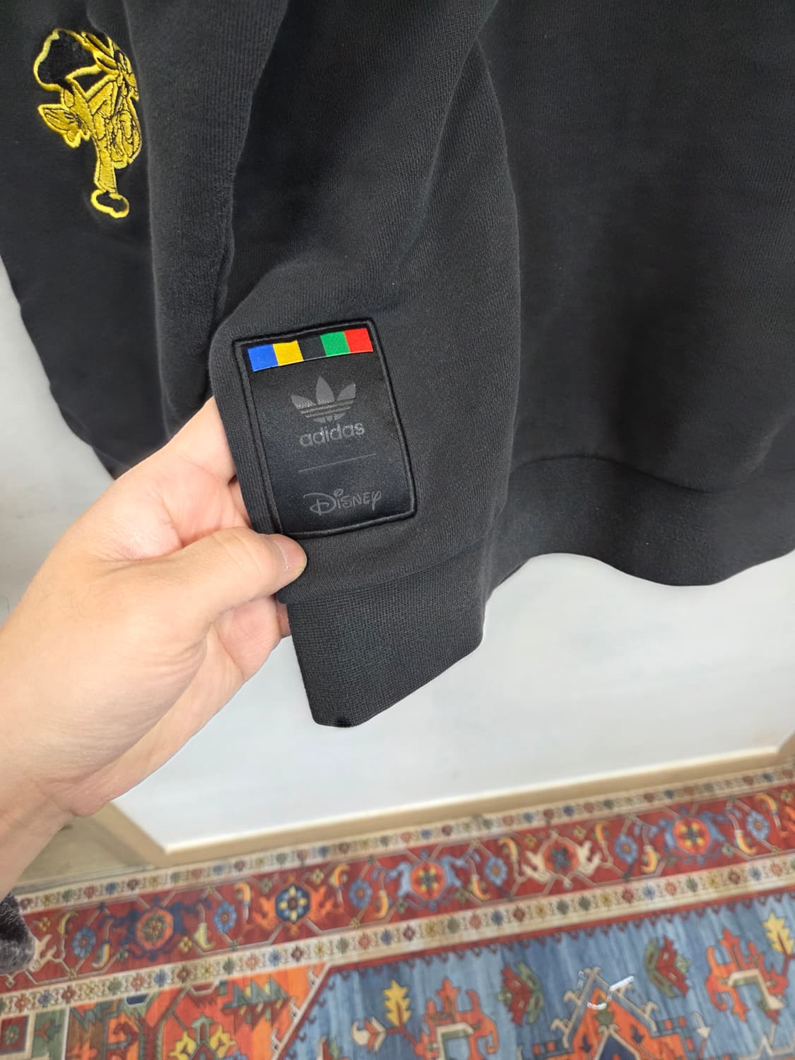 아디다스 디즈니 콜라보 구피 멀티자수로고 맨투맨 xl 상품이미지7