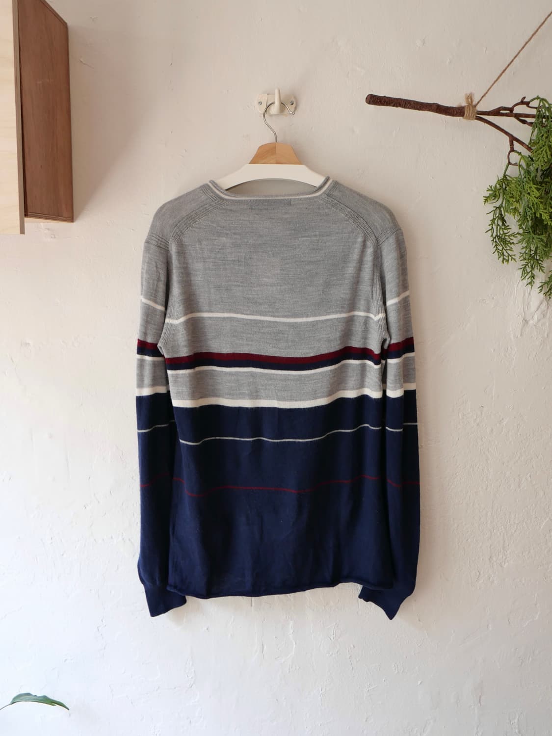 준야 와타나베 스트라이프 브이넥 니트 상품이미지3