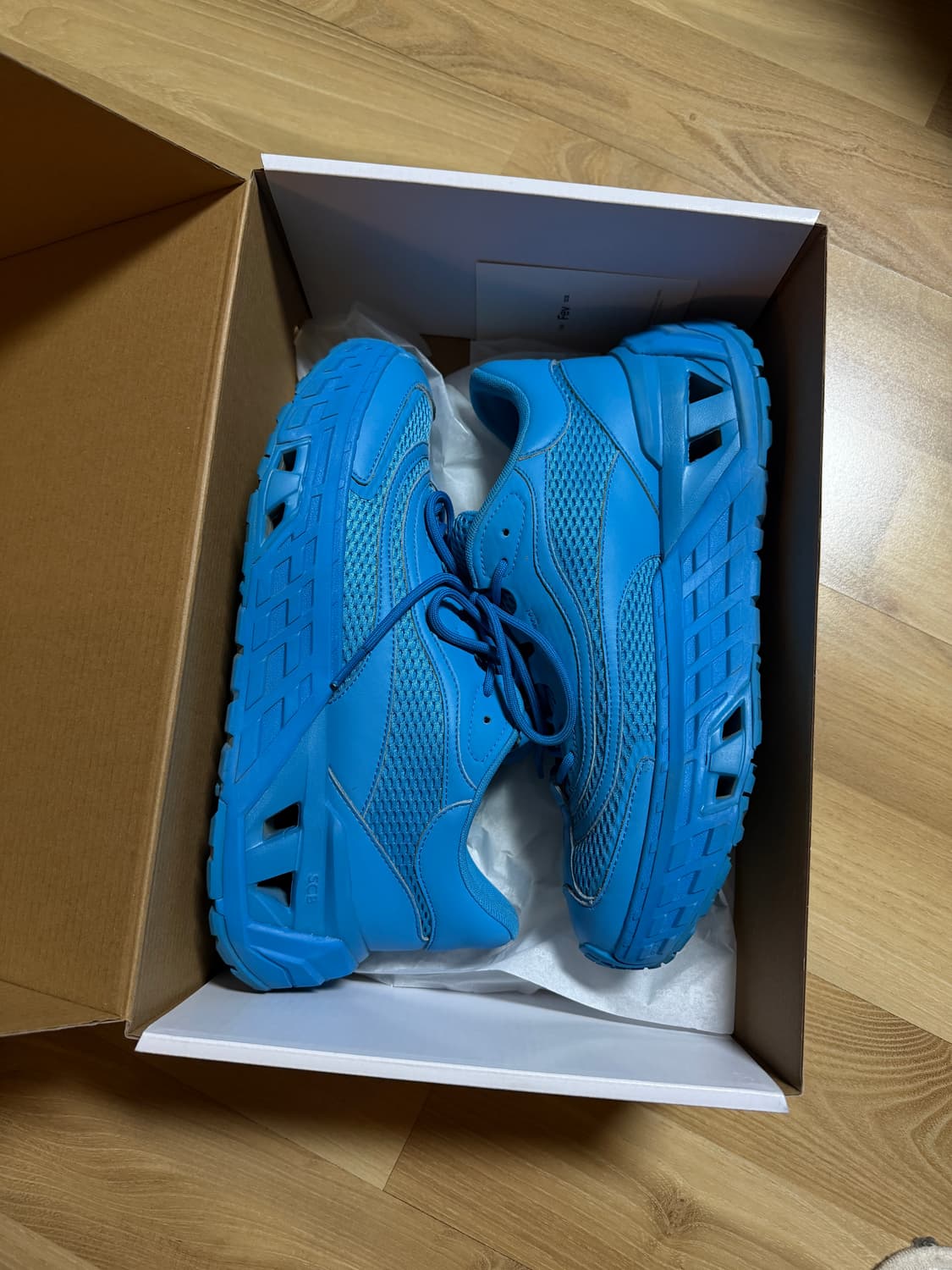 슈콤마보니 러너 스니커즈 상품이미지1