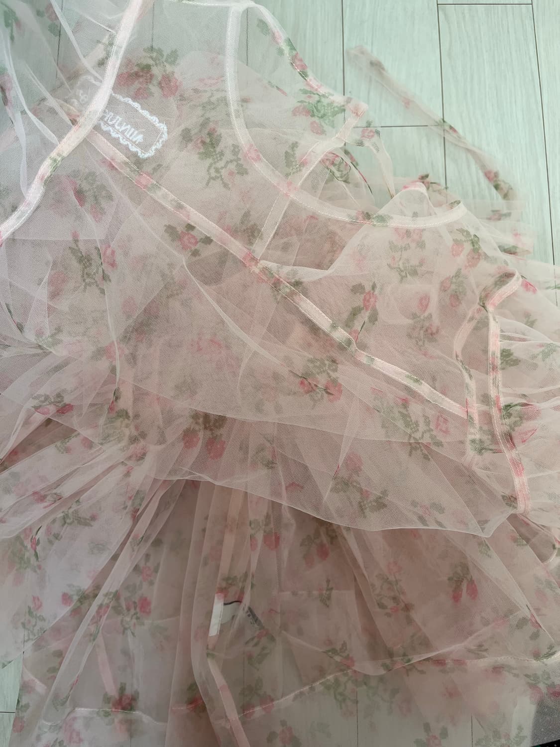 민주킴 에잇세컨즈 시스루 프릴 원피스 상품이미지4