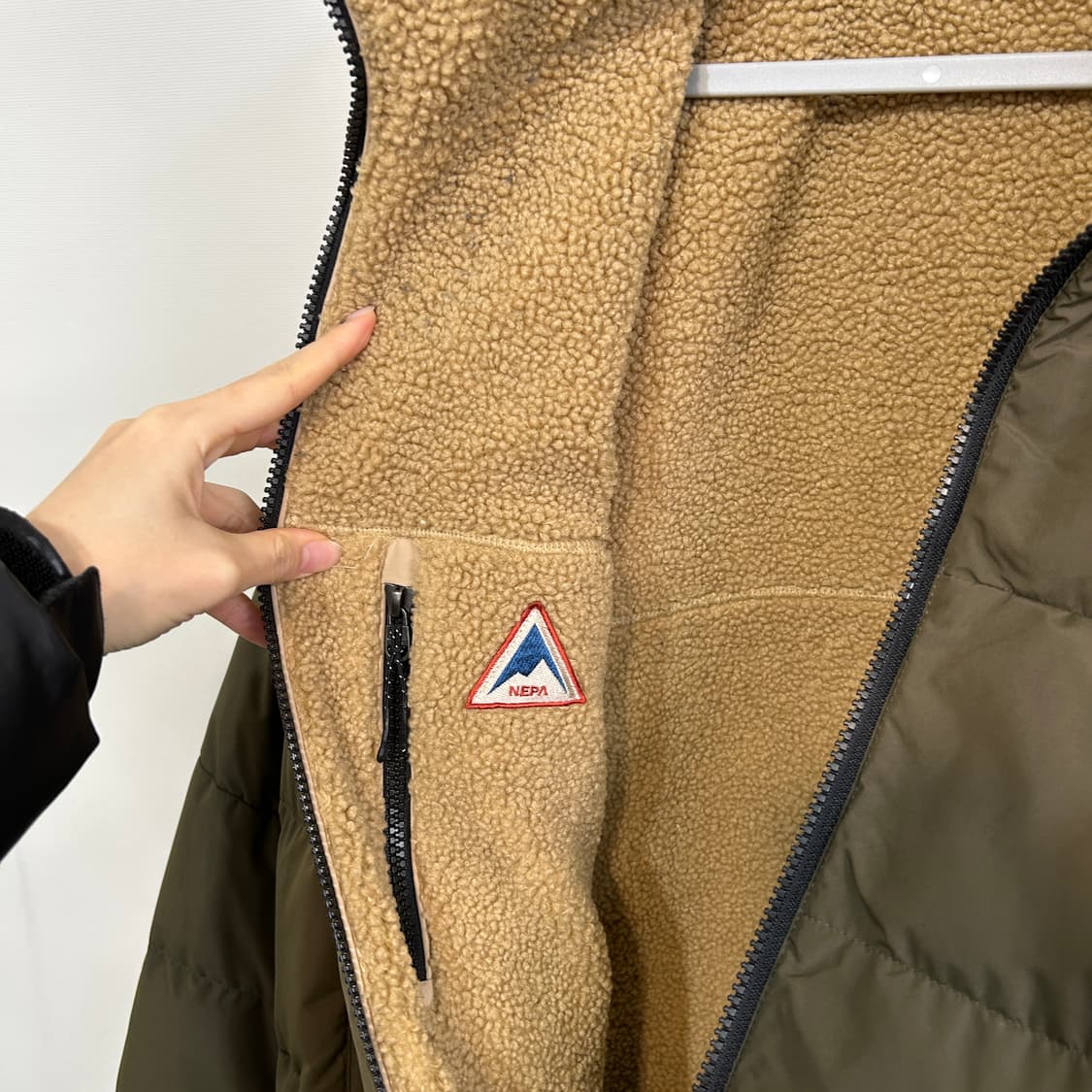 네파 남성 구스다운 양면패딩 100  상품이미지2