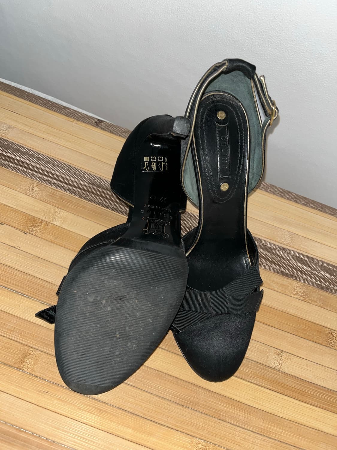 Celine 셀린느 새틴 블랙 리본 힐 상품이미지3