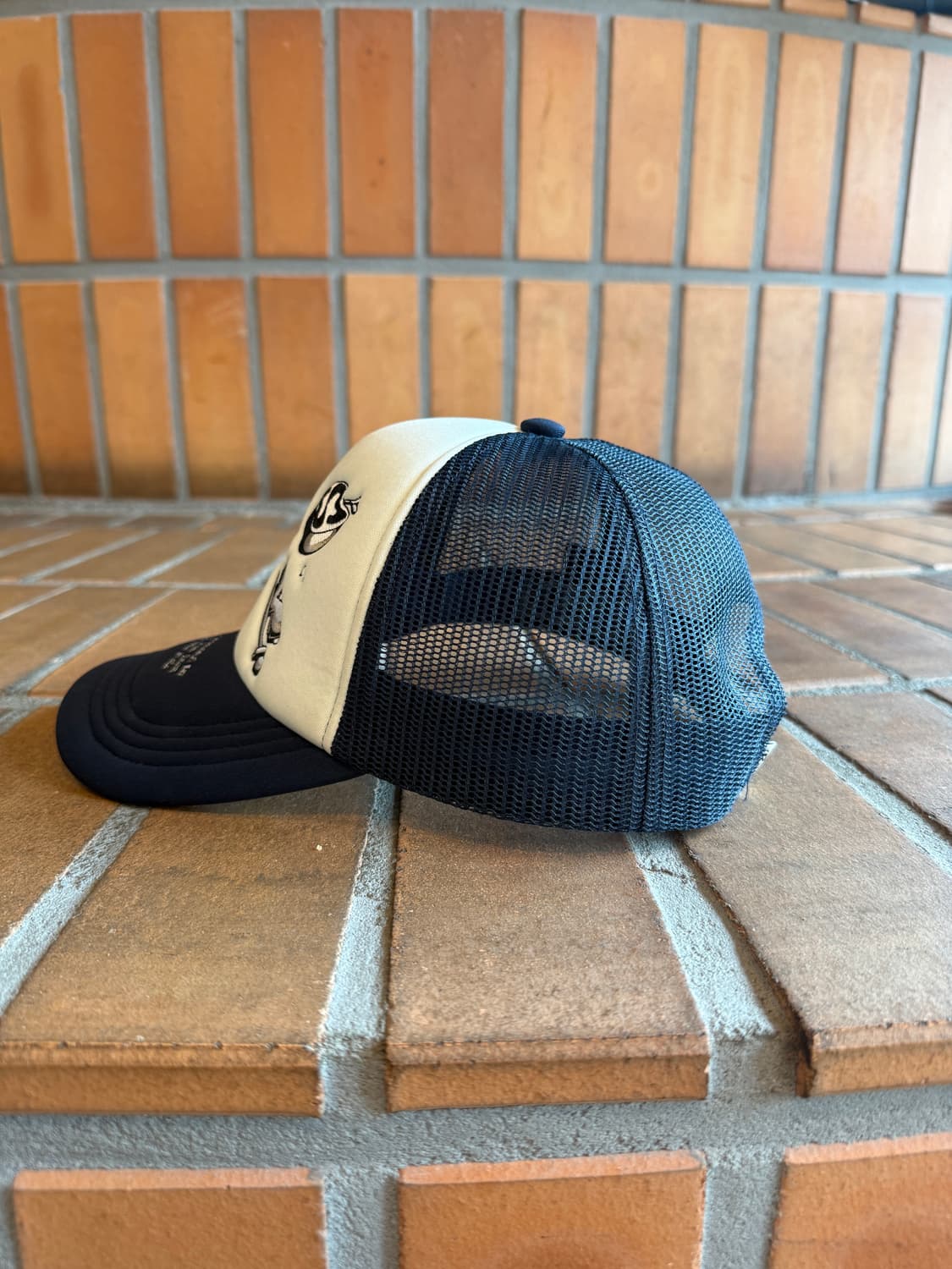 KITH Exclusive Trucker Cap 키스 트러커 모자 상품이미지4