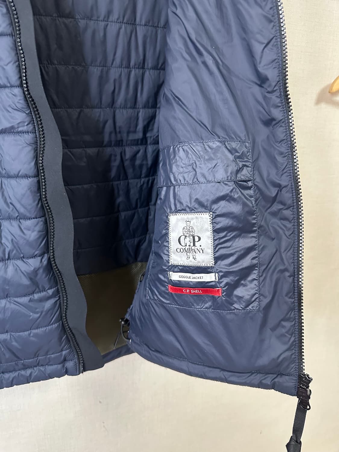 Cp컴퍼니 고글후드 패딩조끼 56size 상품이미지5
