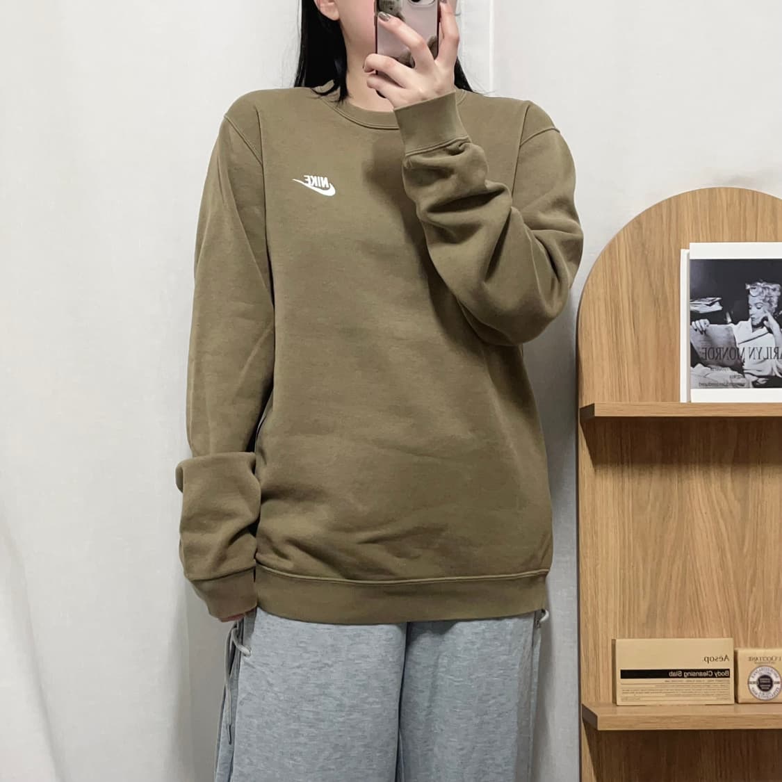 [정품] 나이키 카키 푸츄라 맨투맨 [ M ] 상품이미지2