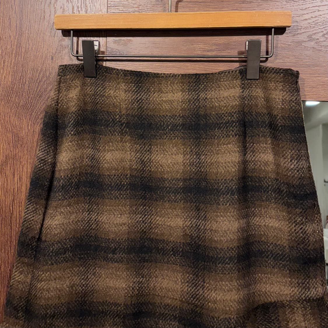 GU 일본 빈티지 브라운 체크 언발 울혼방 미디 스커트 상품이미지3
