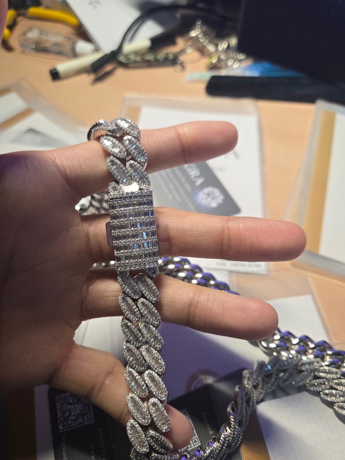 모이사나이트 쿠반체인 상품이미지1