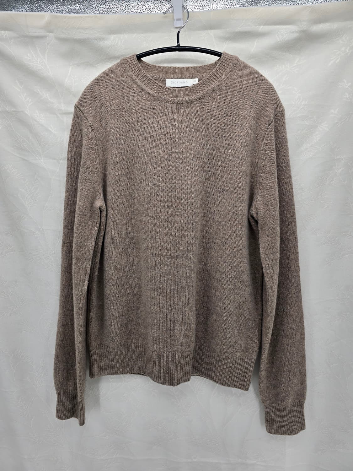 지오다노 브라운 모 니트 스웨터 상품이미지1