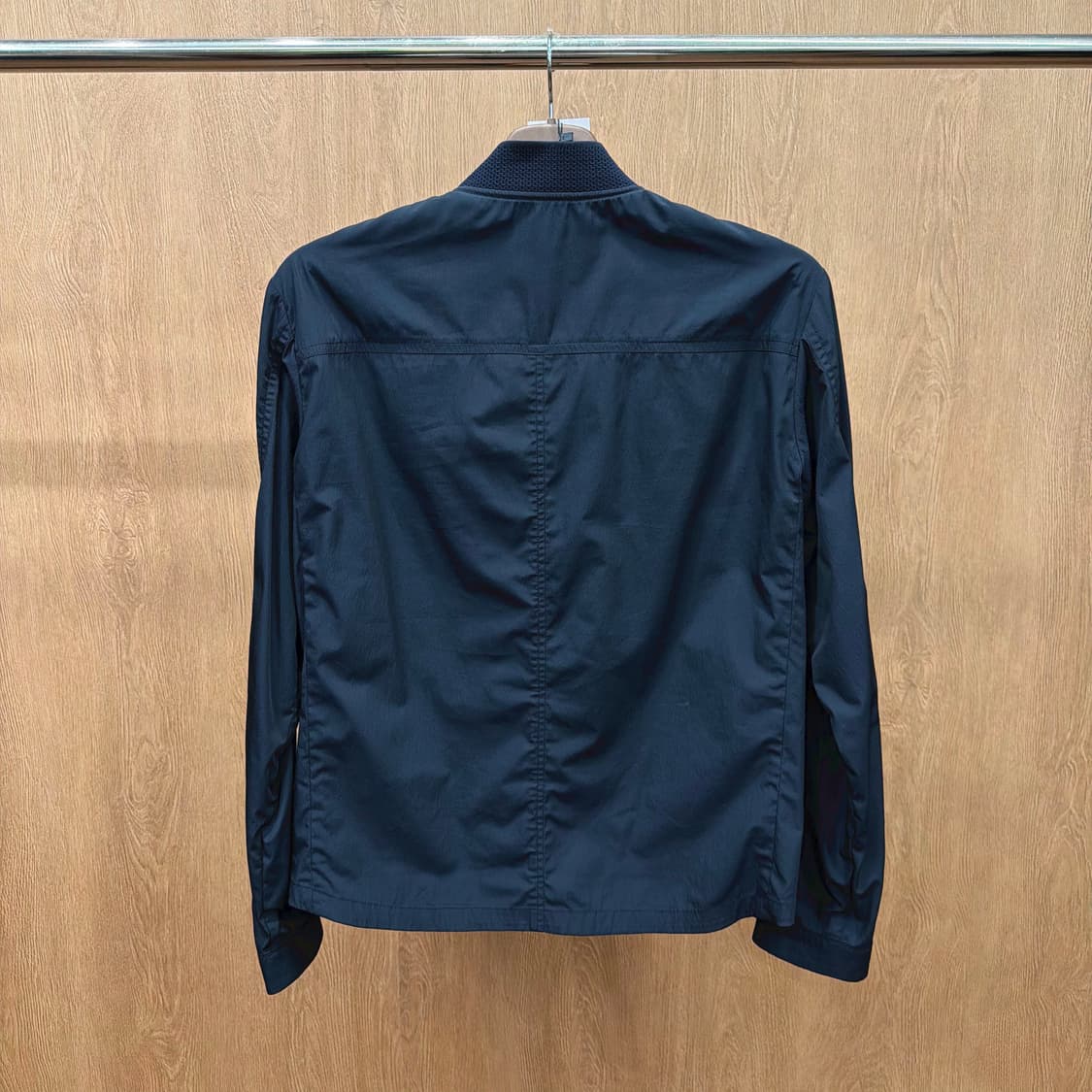 도나카란 뉴욕 나일론 자켓 헨리넥 스퀘어넥 더블 클로징 디테일 블랙 상품이미지3